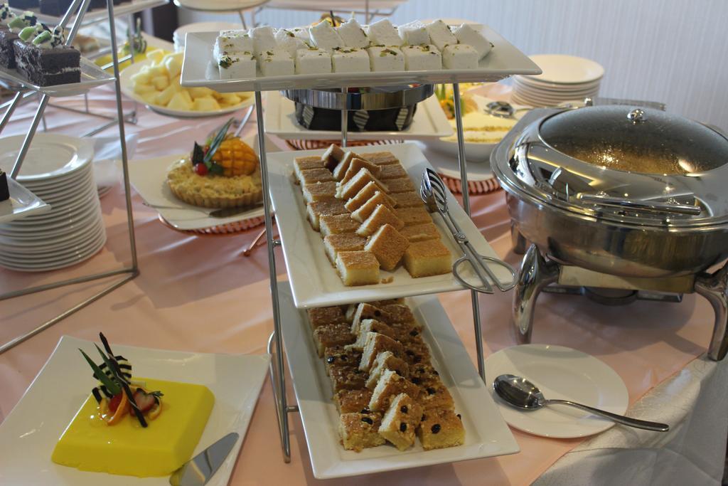 Continent Sumou Hotel Al Khobar Ngoại thất bức ảnh